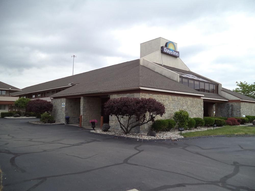 Days Inn By Wyndham Maumee/Toledo Exterior photo